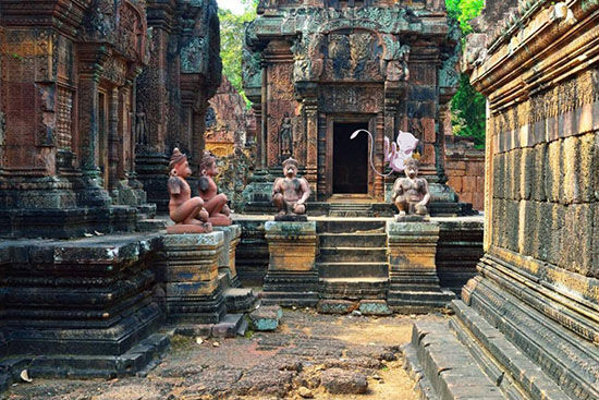 Mew Banteay Srei Cambodia