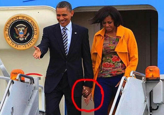 Photoshop Terburuk Yang Pasti Bikin Mata Kamu Sakit Obama Megang Tangan Siapa