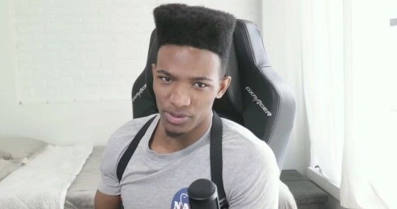 Youtuber Desmond Etika Amofah Ditemukan Meninggal Intro F14f1