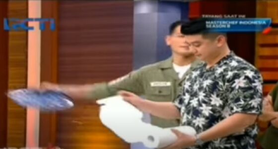 Chef Juna Lempar Piring 5d059