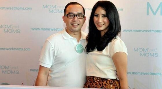 Artis Temani Pasangannya Puasa 3 Eea31