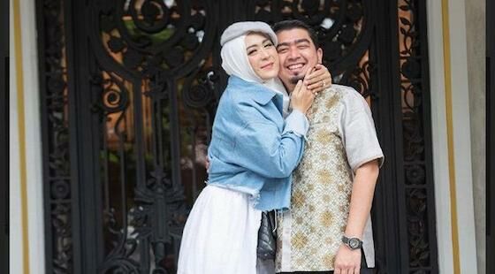 April Jasmine Istri Ustaz Indonesia 2b083