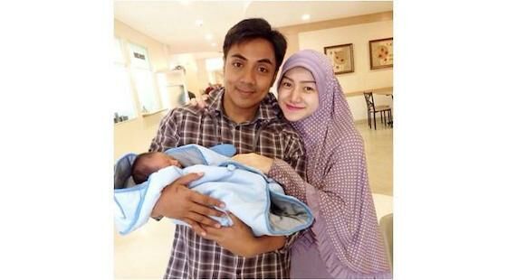 Indri Giana Istri Ustaz Indonesia 2cdcb