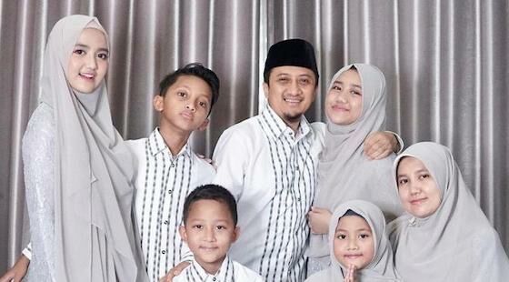 Siti Maemunah Istri Ustaz Indonesia 298db