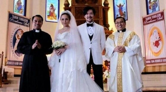 Artis Muslim Mainkan Karakter Beda Agama Di Film Custom 918e8