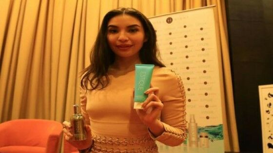 Manohara Kosmetik F062e
