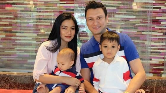 Titi Kamal Christian Sugiono Dan Kedua Anaknya 20180814 190435 B52a9