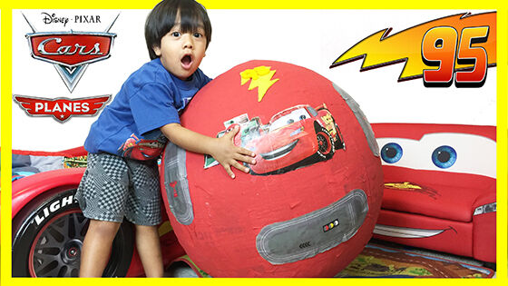 Ryan Toysreview Youtuber Dengan Penghasilan Paling Tinggi 2017