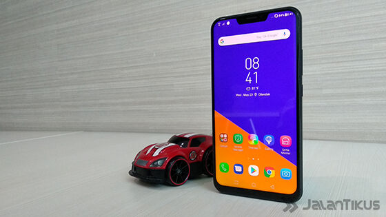 Asus Zenfone 5 Depan 12757