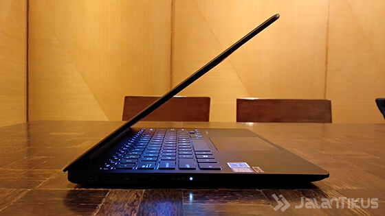 Review Asus Zenbook Ux331ual Konektivitas F8aef