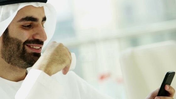 Arabic Male Emirati Business Wealth City Consultant Smart Phone Technology Ejx0brnt F0000 4ea4a