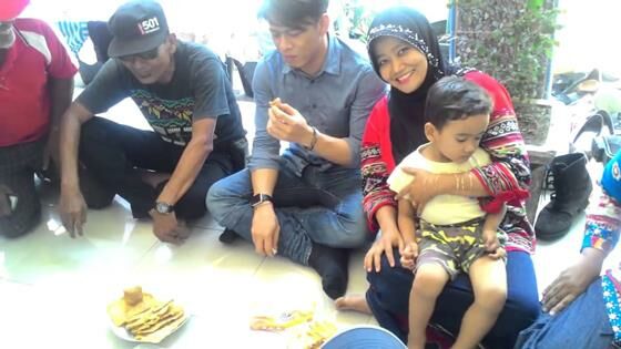 Ariel Makan Gorengan Bcff7