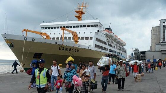 Naik Kapal Laut B84f5