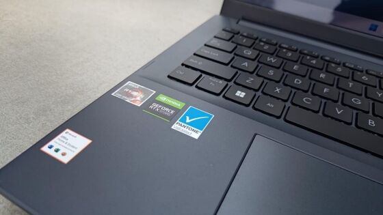 ASUS Vivobook Pro 15 OLED M6500 4 B2ae6
