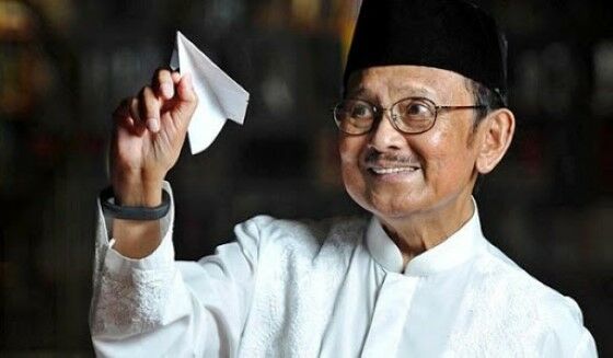 Quotes B.J. Habibie Paling Menginspirasi Generasi Muda ...