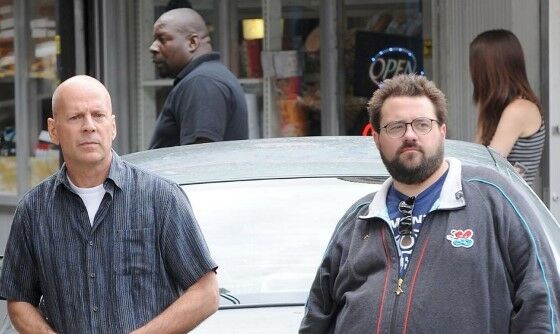 Bruce Willis Vs Kevin Smith 0e171