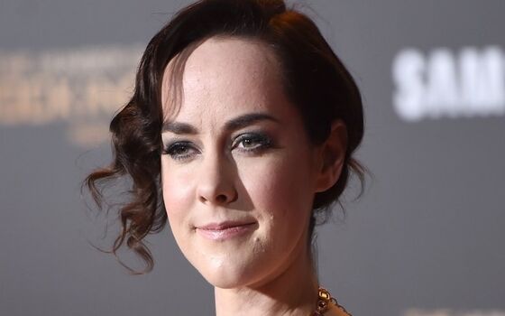 Aktor Yang Menuntut Orang Tuanya Sendiri Jena Malone Fa9f3