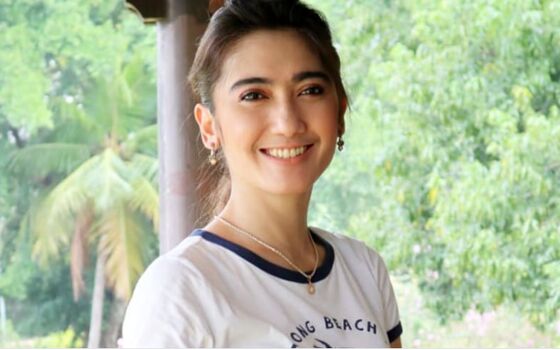 Artis Indonesia Yang Menghilang Di Masa Kejayaannya Revi Mariska 07ead