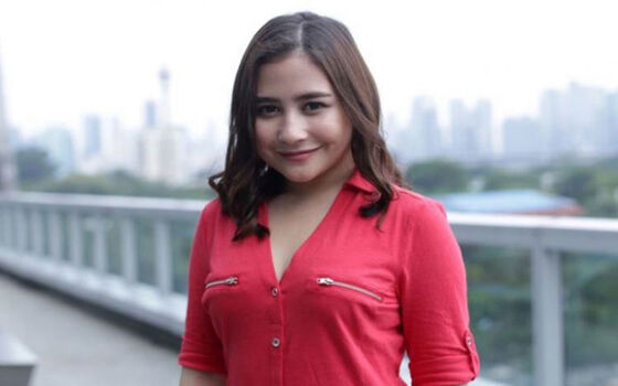 Artis Indonesia Yang Punya Hobi Aneh Dan Jorok Prilly Latuconsina 77fa3