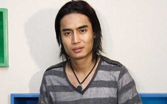 Artis Indonesia Yang Dulunya Pengamen Charly Van Houten 56e89