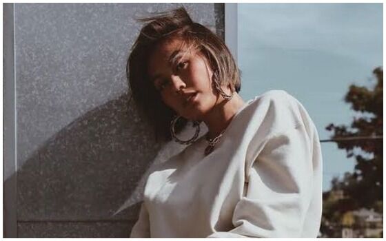 Bukti Agnez Mo Cinta Indonesia Meskipun Sudah Go Internasional Makan Sambal Cobek 2fd62