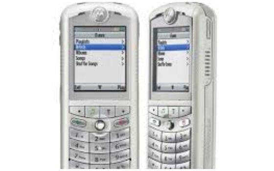 Smartphone Terburuk Abad Ini Motorola Rokr E1 Ef6a3
