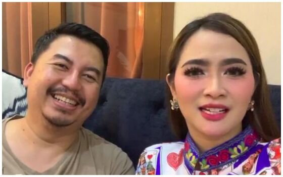 Artis Indonesia Yang Tetap Bahagia Walaupun LDR Vega Darwanti 693ee