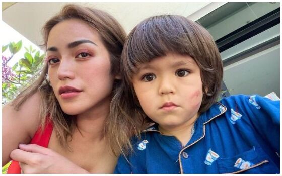 Anak Artis Indonesia Yang Jago Bahasa Inggris Jessica Dan Alexander 369dc