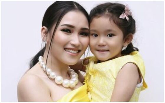 Anak Artis Indonesia Yang Dihujat Karena Ulah Ibu Mereka Anak Ayu Ting Ting 96224