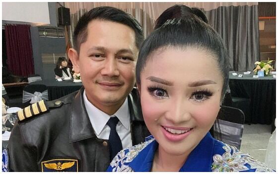 Artis Indonesia Yang Minta Suami Nikah Lagi Fitri Carlina Eb45d