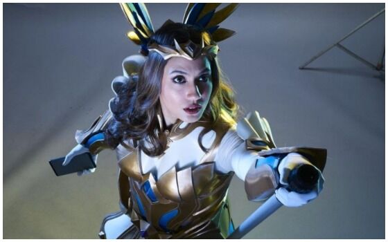 Potret Artis Indonesia Yang Cosplay Karakter Anime Game Pevita Pearce E6305