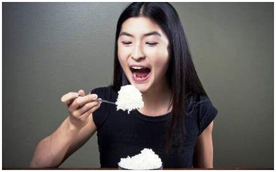 Kebiasaan Orang Indonesia Yang Dianggap Aneh Orang Bule Makan Nasi C2c6f