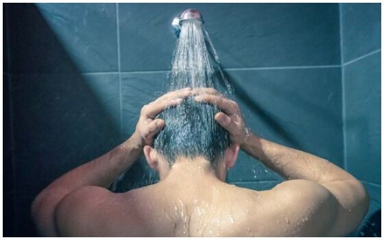 Kebiasaan Orang Indonesia Yang Dianggap Aneh Orang Bule Mandi 258ab