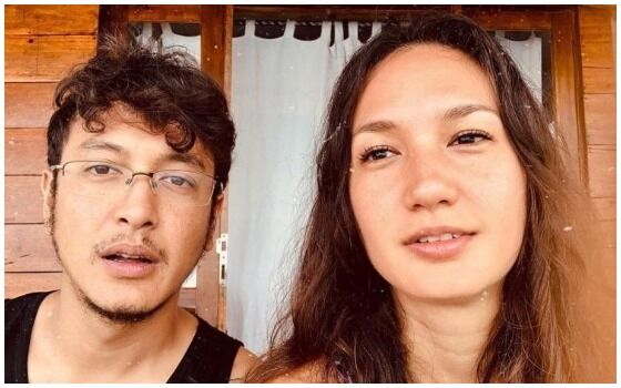 Artis Indonesia Ini Menikah Di Luar Negeri Dimas Anggara Dan Nadine Chandrawinata 49cbf