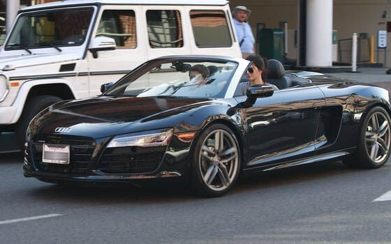 Mobil Kendall Jenner Audi 02036