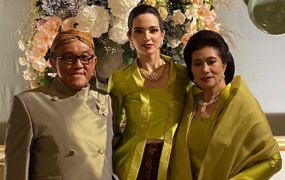 Nia Ramadhani Artis Yang Dekat Dengan Mertua 1ea43