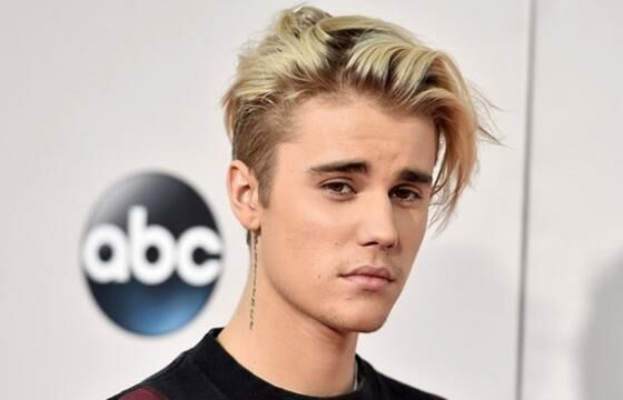 5 Justin Bieber B00ce