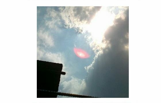 Ufo Mata Merah C6c3e