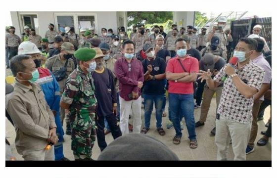 Unjuk Rasa Warga Kampung Miliarder Eff82