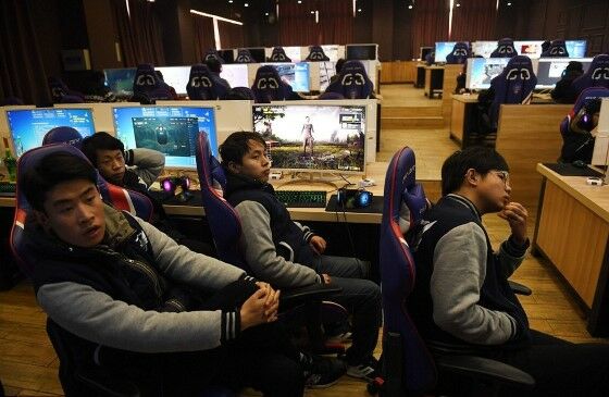 SMA Dengan Program ESport Lanxiang B5900