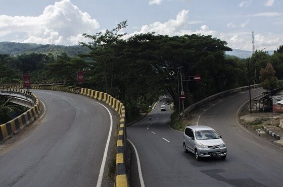 Jalan Ekstrim Indonesia 3 F538b