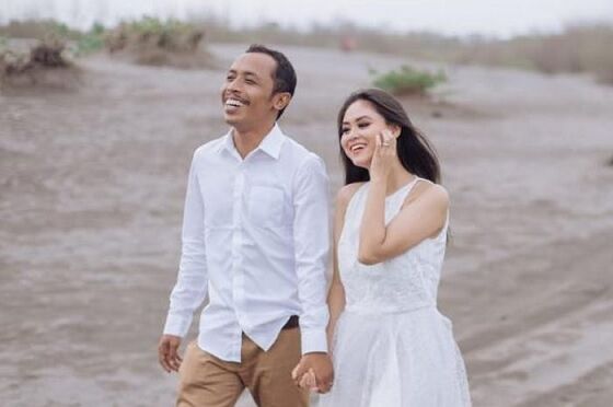Artis Ngontrak Rumah 3 E0239