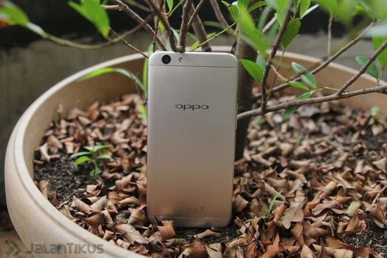 Review Oppo F1s 14