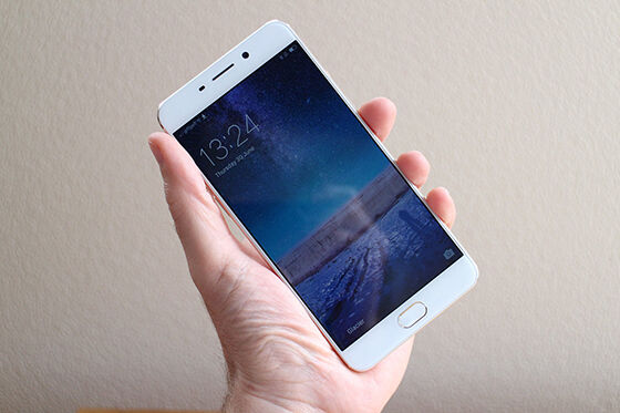 Smartphone Fitur Ois 3