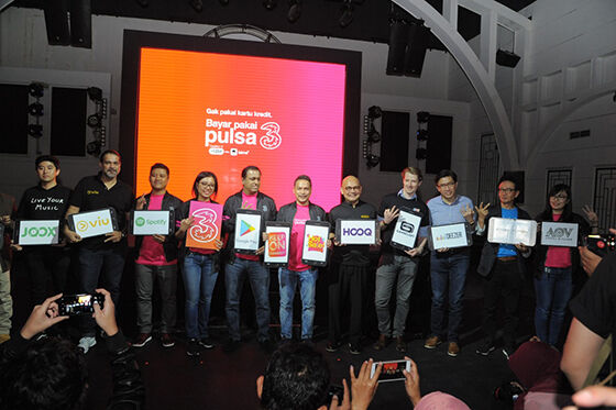 Bayarpakaipulsatri 02 C124c