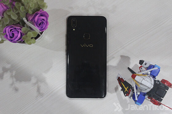 Desain Vivo V9 6gb Tampak Belakang 2daab