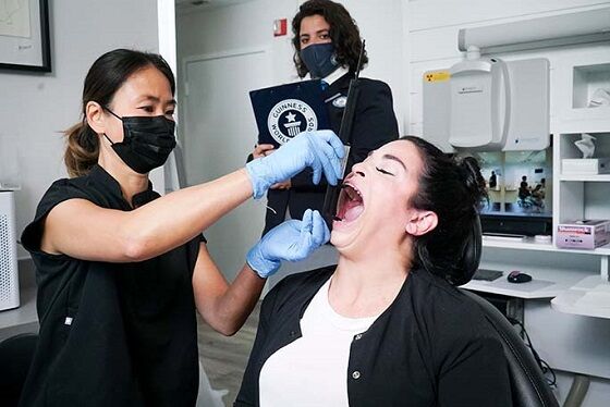 Guinness World Records Untuk Wanita Dengan Mulut Terbesar Di Dunia 83813