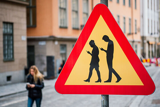 Walking Texting 5f8ba