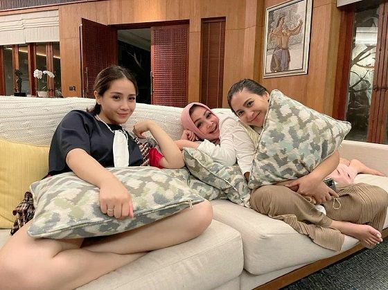 Rieta Amilia Nagita Slavina Caca Tengker Bisnis Bareng Saudara 5af52 25f81