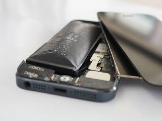 Dampak Charging HP Di Mobil Phone Damage B7fec